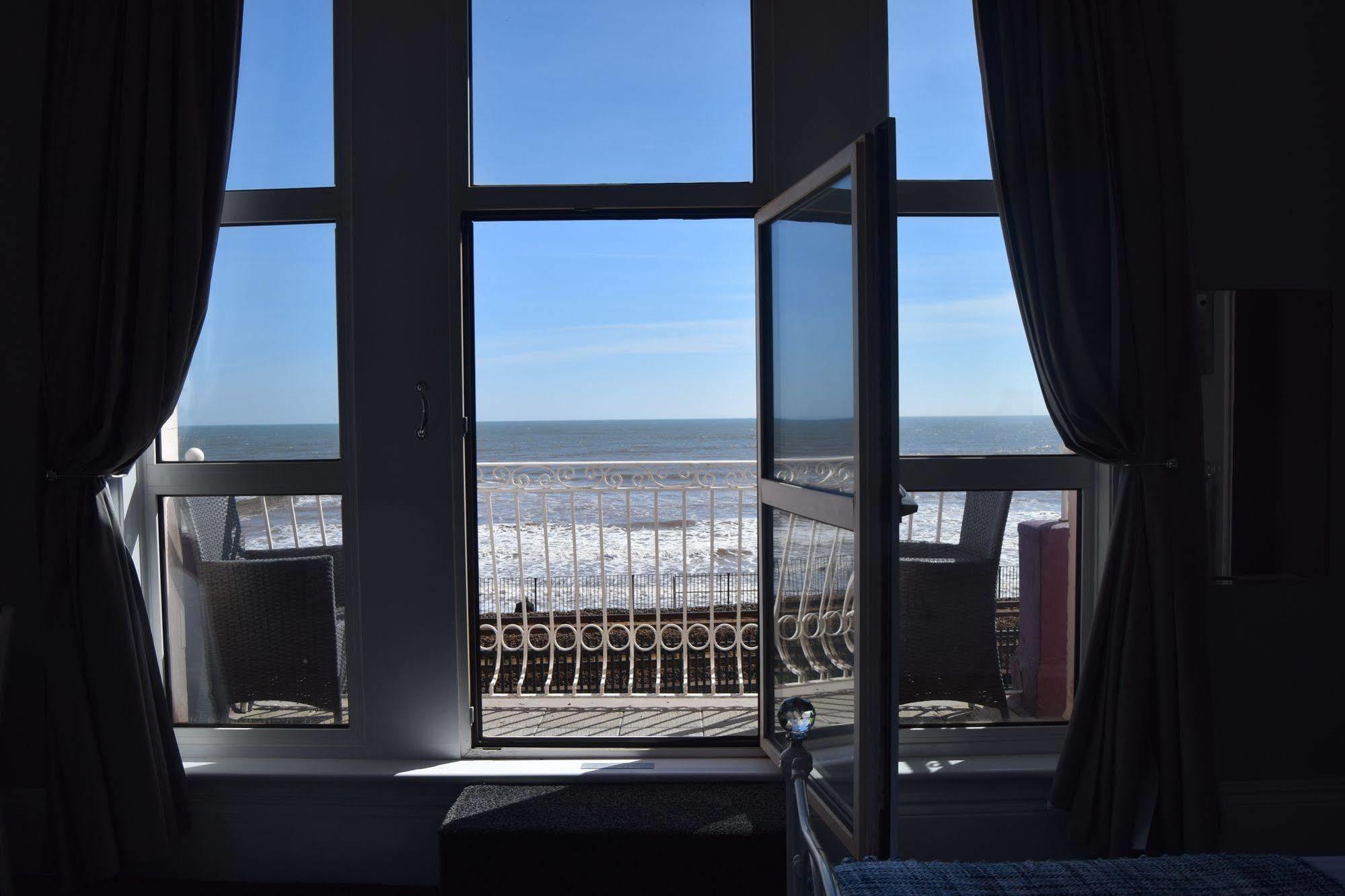 The Blenheim Bed & Breakfast Dawlish Eksteriør bilde